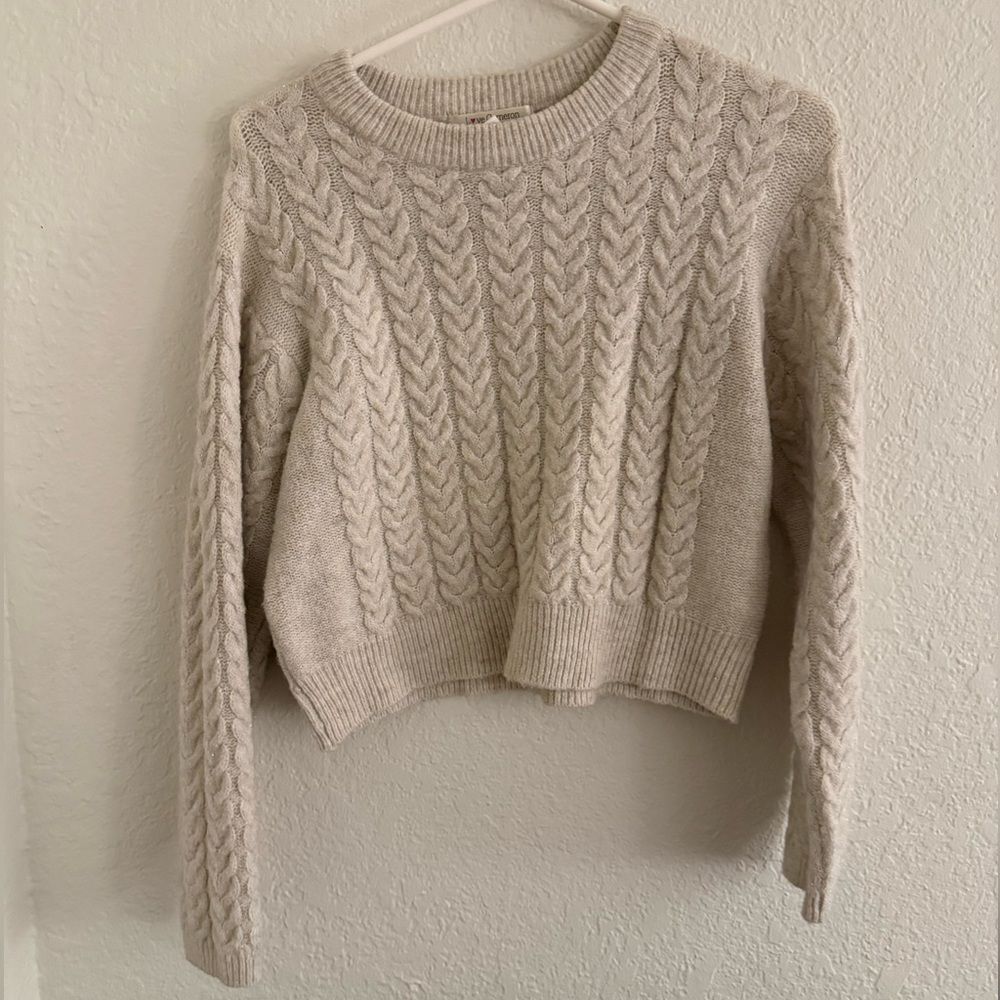 Elegant Cable Knit Sweater - Beige